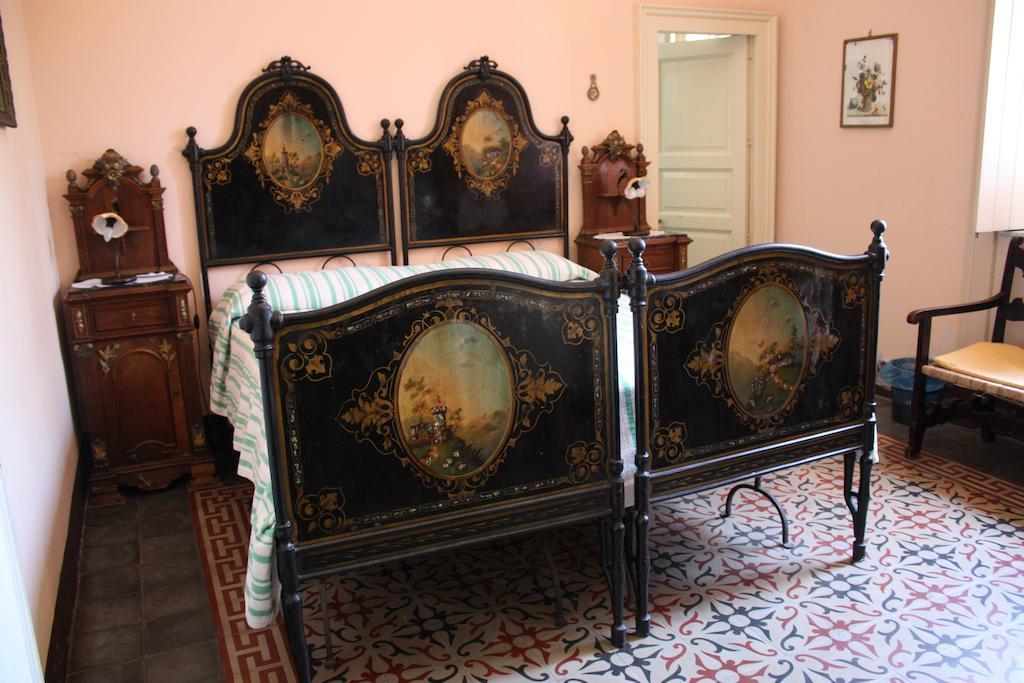 B&B Sotto I Pini Zafferana Etnea Bilik gambar