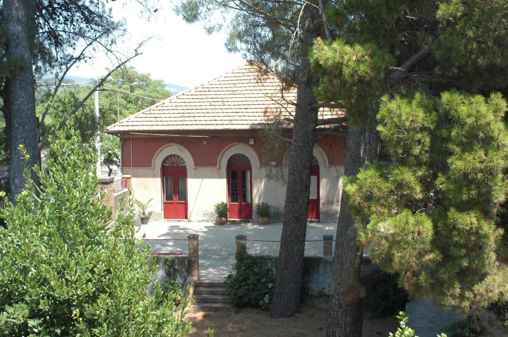 B&B Sotto I Pini Zafferana Etnea Luaran gambar
